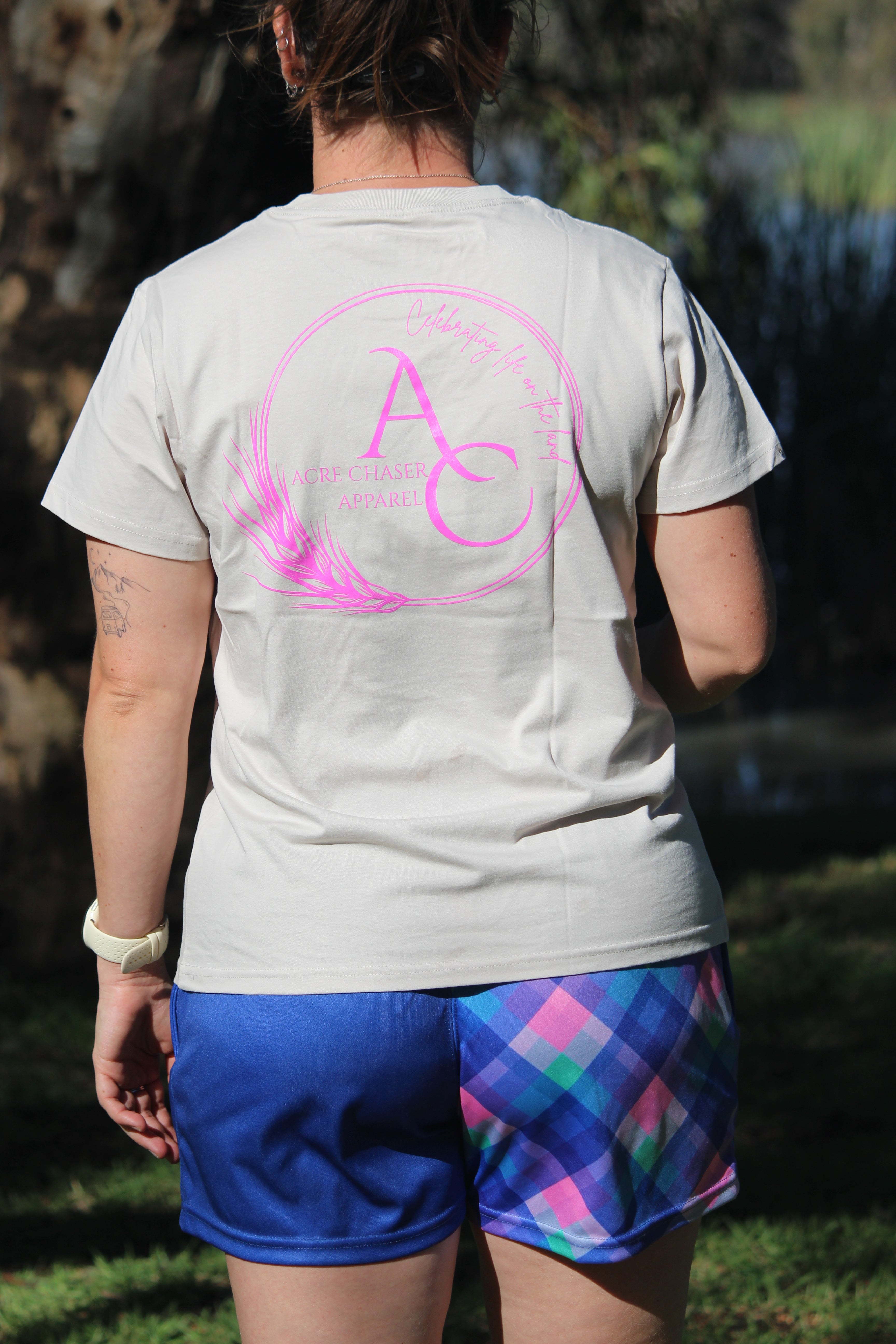 Women's Pink Signature  T-shirt (Bone)